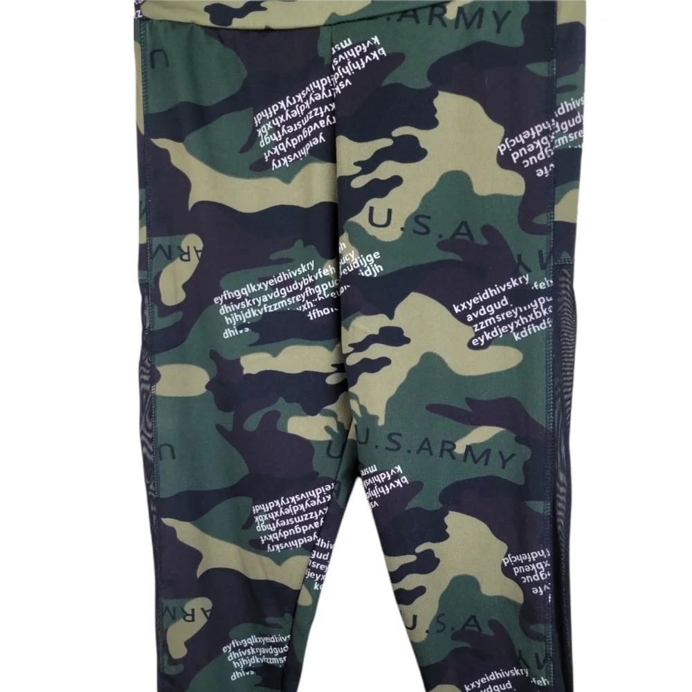 URBAN LOOK Graffiti Camouflage  Women's Athleisure Yoga/Jogger Set‎